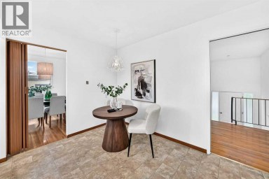 4408 Dalhart Road NW Calgary Alberta photo 14