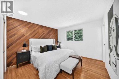 4408 Dalhart Road NW Calgary Alberta photo 16