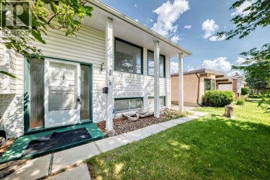 4408 Dalhart Road NW Calgary Alberta photo 2
