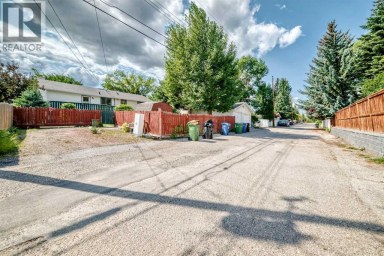 4408 Dalhart Road NW Calgary Alberta photo 40