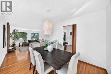 4408 Dalhart Road NW Calgary Alberta photo 9