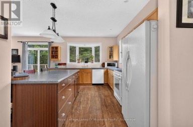 49 WOLF TRAIL Perry Ontario photo 16