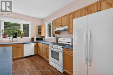 49 WOLF TRAIL Perry Ontario photo 17