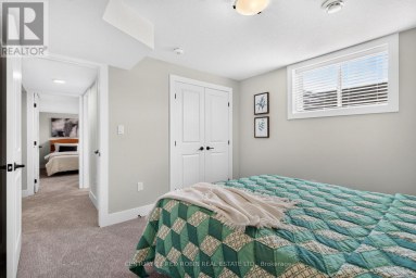 35 ELLIOT STREET Strathroy-Caradoc (SE) Ontario photo 30