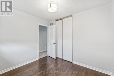UPPER - 95 B CONCESSION STREET E Clarington (Bowmanville) Ontario photo 21