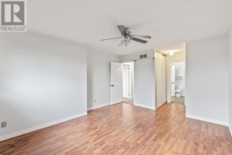 UPPER - 95 B CONCESSION STREET E, Clarington (Bowmanville), Ontario, L1C4R8