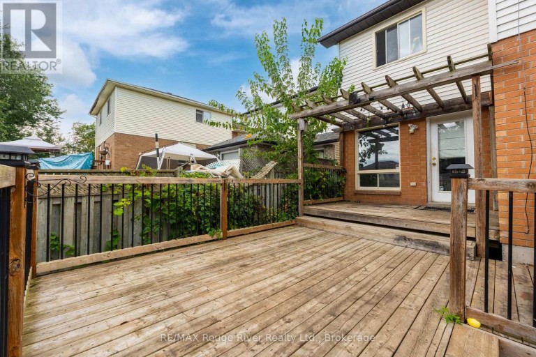 UPPER - 95 B CONCESSION STREET E, Clarington (Bowmanville), Ontario, L1C4R8