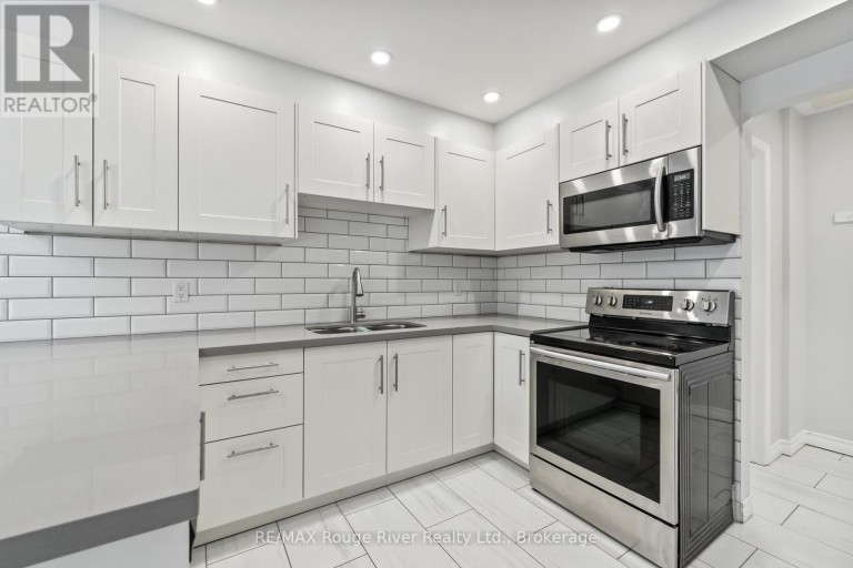 UPPER - 95 B CONCESSION STREET E, Clarington (Bowmanville), Ontario, L1C4R8