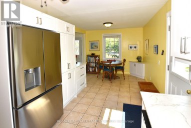 819 RISHOR CRESCENT Peterborough (Northcrest Ward 5) Ontario photo 4