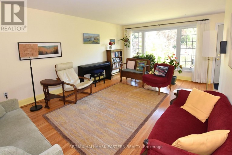 819 RISHOR CRESCENT, Peterborough (Northcrest Ward 5), Ontario, K9H5C8