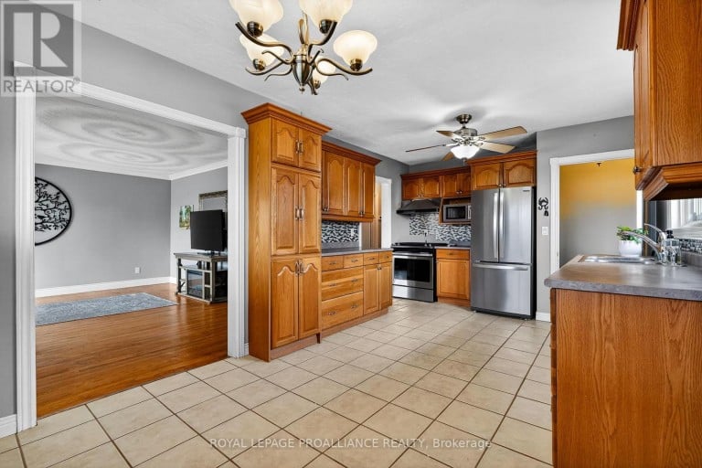 15 GEARIN STREET, Quinte West (Trenton Ward), Ontario, K8V3Y2