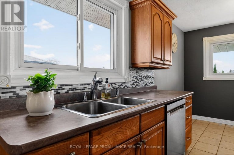 15 GEARIN STREET, Quinte West (Trenton Ward), Ontario, K8V3Y2