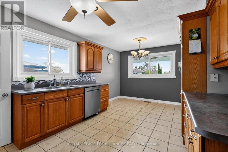 15 GEARIN STREET, Quinte West (Trenton Ward), Ontario, K8V3Y2
