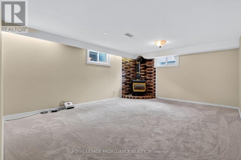 15 GEARIN STREET, Quinte West (Trenton Ward), Ontario, K8V3Y2