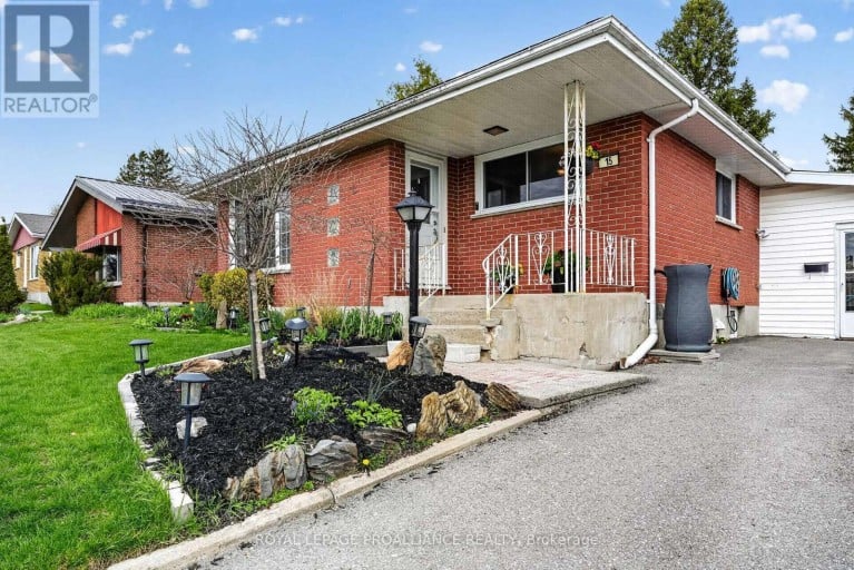 15 GEARIN STREET, Quinte West (Trenton Ward), Ontario, K8V3Y2