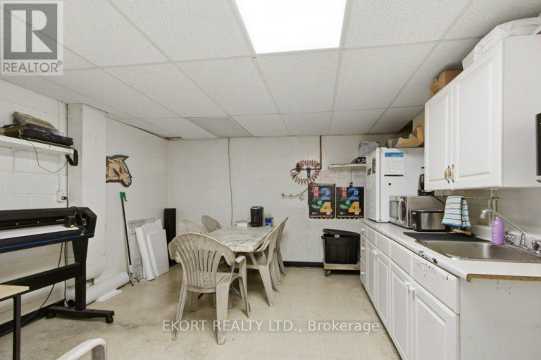 200 STANLEY STREET, Belleville (Belleville Ward), Ontario, K8N4A3