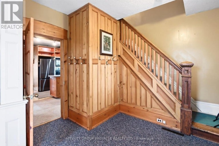 95 BOND STREET E, Kawartha Lakes (Fenelon Falls), Ontario, K0M1N0