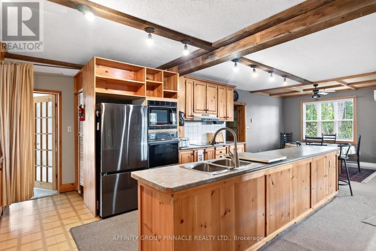 95 BOND STREET E, Kawartha Lakes (Fenelon Falls), Ontario, K0M1N0