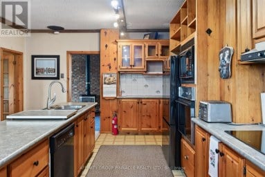95 BOND STREET E Kawartha Lakes (Fenelon Falls) Ontario photo 18