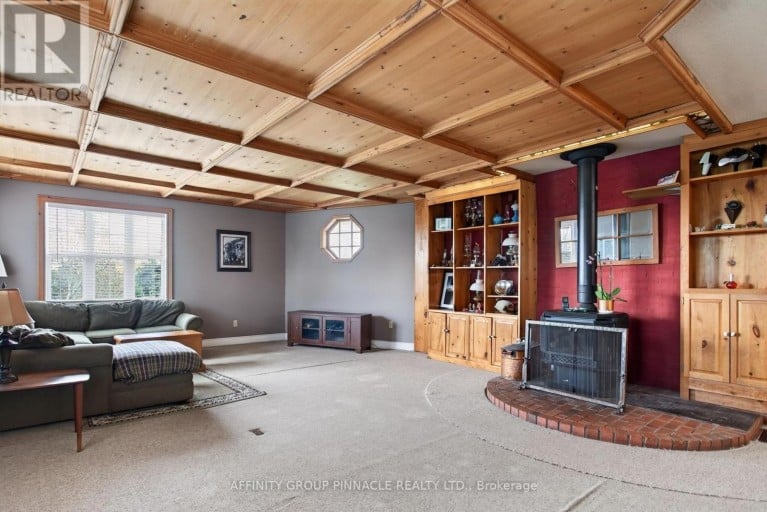 95 BOND STREET E, Kawartha Lakes (Fenelon Falls), Ontario, K0M1N0