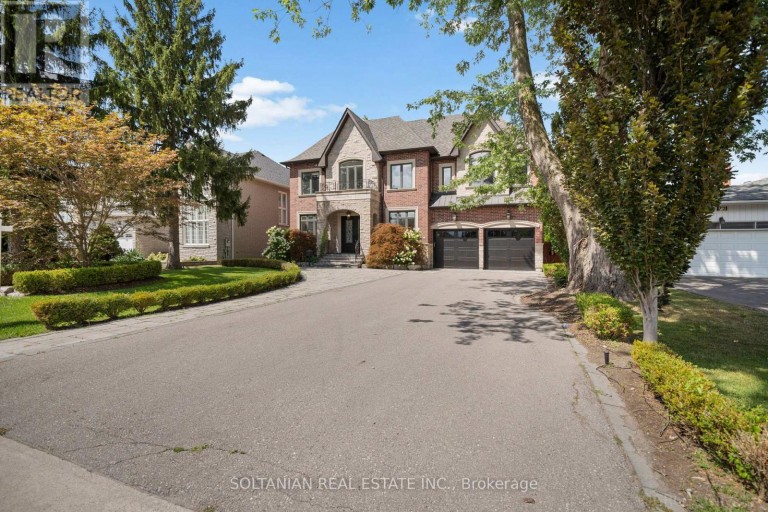 74 YONGEHURST ROAD, Richmond Hill (North Richvale), Ontario, L4C3T2