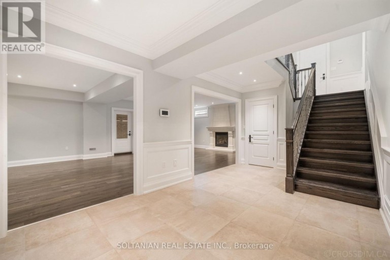 74 YONGEHURST ROAD, Richmond Hill (North Richvale), Ontario, L4C3T2