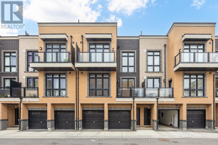 3 - 7 PHELPS LANE, Richmond Hill (Oak Ridges), Ontario, L4E1J4