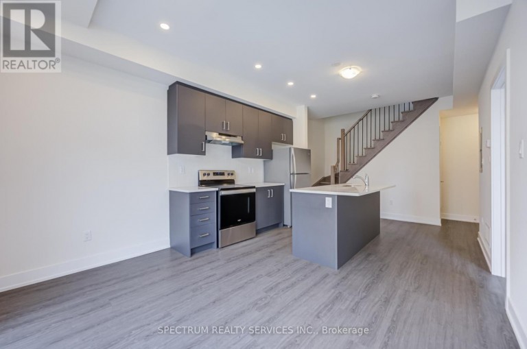 3 - 7 PHELPS LANE, Richmond Hill (Oak Ridges), Ontario, L4E1J4