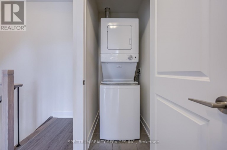 3 - 7 PHELPS LANE, Richmond Hill (Oak Ridges), Ontario, L4E1J4