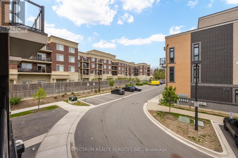 3 - 7 PHELPS LANE, Richmond Hill (Oak Ridges), Ontario, L4E1J4