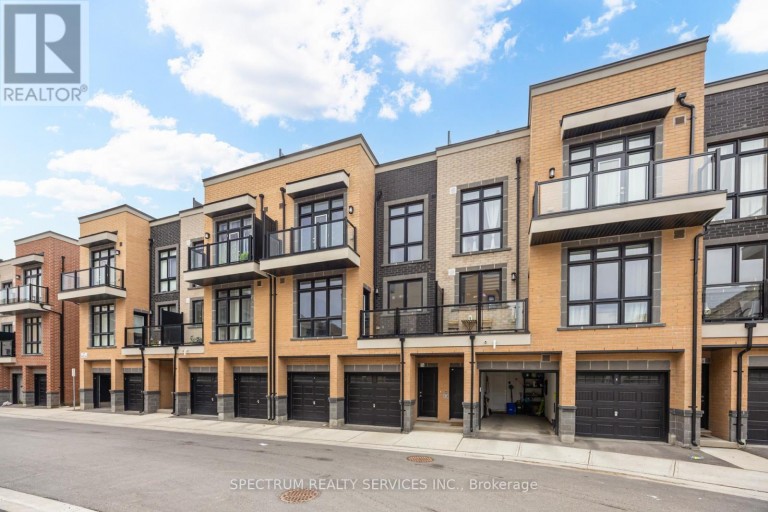 3 - 7 PHELPS LANE, Richmond Hill (Oak Ridges), Ontario, L4E1J4