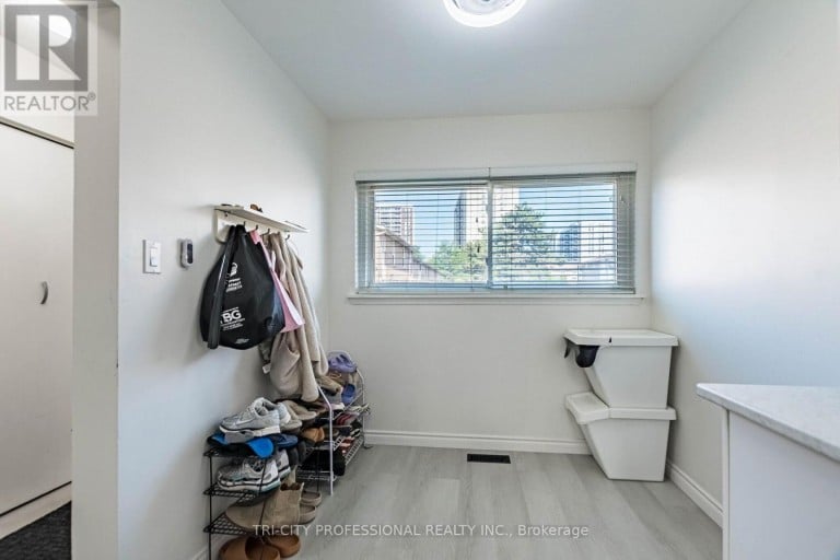 25 CRAIGLEIGH CRESCENT, Brampton (Avondale), Ontario, L6T2E3