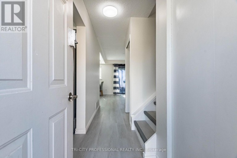 25 CRAIGLEIGH CRESCENT, Brampton (Avondale), Ontario, L6T2E3