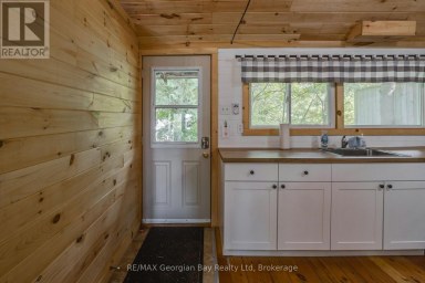 68 TINY BEACHES ROAD S Tiny Ontario photo 13