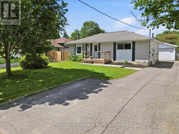 24 HARVEST CRESCENT, Belleville (Belleville Ward), Ontario, K8P4M3