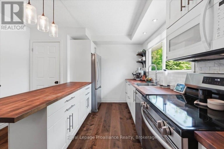 24 HARVEST CRESCENT, Belleville (Belleville Ward), Ontario, K8P4M3