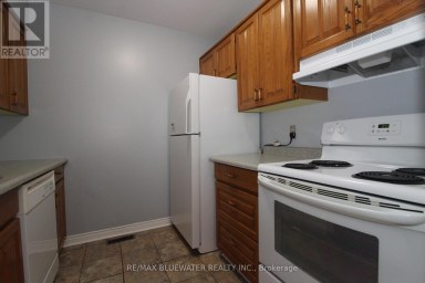 7 - 48 ONTARIO STREET S Lambton Shores (Grand Bend) Ontario photo 11