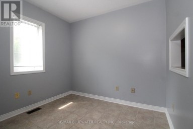 7 - 48 ONTARIO STREET S Lambton Shores (Grand Bend) Ontario photo 7