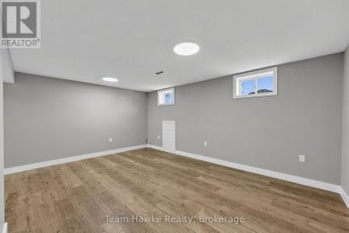 45 EASTON AVENUE Tay Ontario photo 19