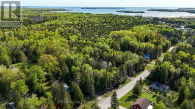 UNIT 6 STOKES BAY ROAD Northern Bruce Peninsula Ontario photo 9