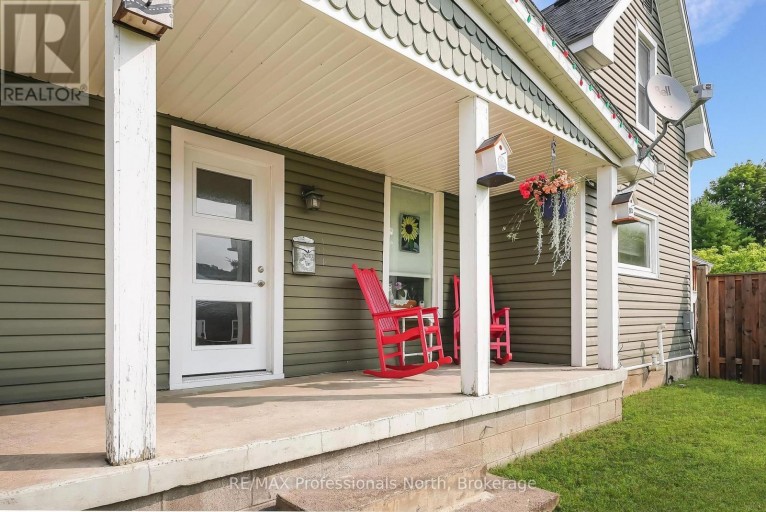 33 MAPLE AVENUE, Dysart et al (Dysart), Ontario, K0M1S0
