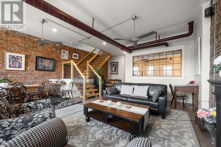 304 FRONT STREET, Belleville (Belleville Ward), Ontario, K8N2Z8