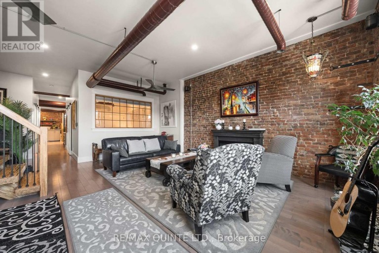 304 FRONT STREET, Belleville (Belleville Ward), Ontario, K8N2Z8