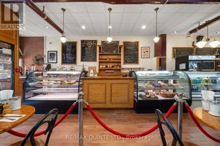 304 FRONT STREET, Belleville (Belleville Ward), Ontario, K8N2Z8