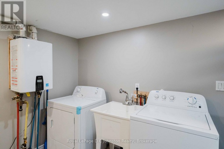 229 EDWARD STREET, Saugeen Shores, Ontario, N0H2L0