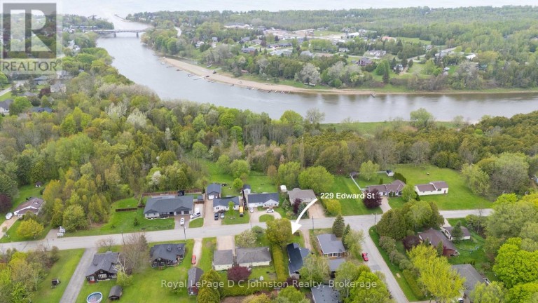 229 EDWARD STREET, Saugeen Shores, Ontario, N0H2L0