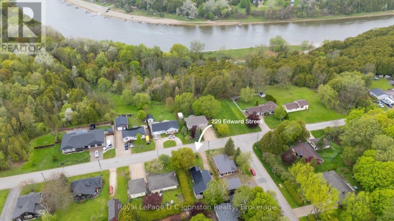 229 EDWARD STREET, Saugeen Shores, Ontario, N0H2L0