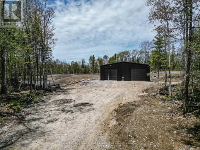 1851 CONTAU LAKE ROAD, Highlands East (Glamorgan), Ontario, K0M1R0