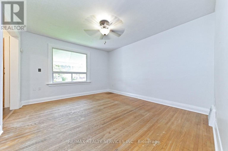54 WOODWARD AVENUE, Brampton (Brampton North), Ontario, L6V1K4