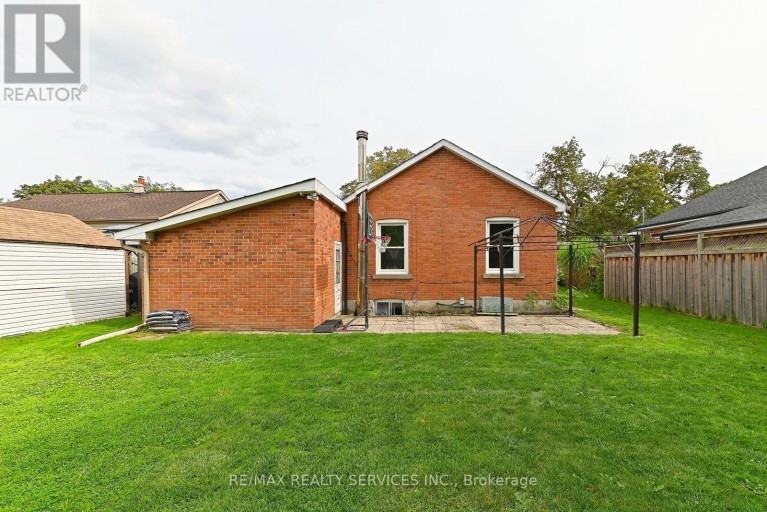54 WOODWARD AVENUE, Brampton (Brampton North), Ontario, L6V1K4